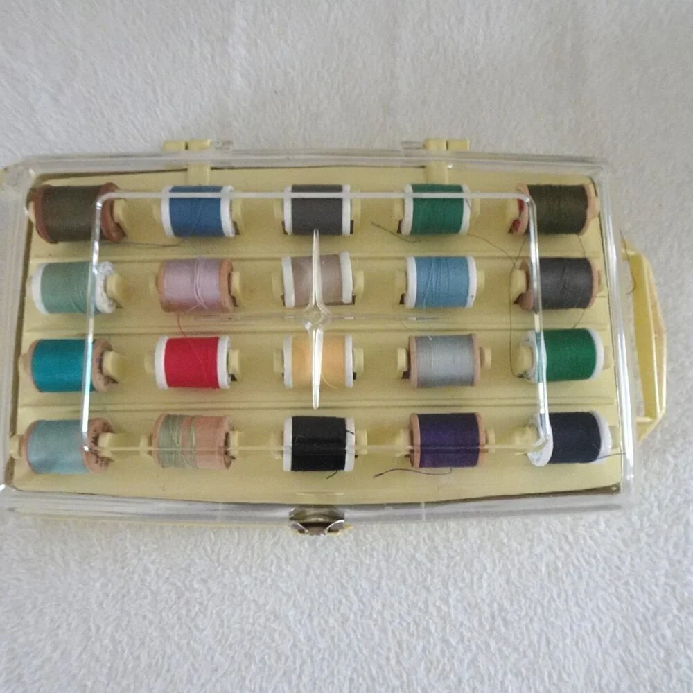 MCM Sewing Box Filled With VTG Thread & Notions William Thomas Plastic Latched